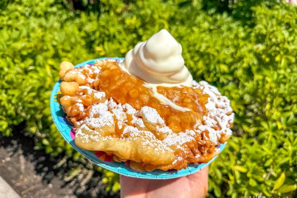 20250610 AE Caramel Apple Pie Funnel Cake Epic Eats Food Echo Lake Disneys Hollywood Studios Disney