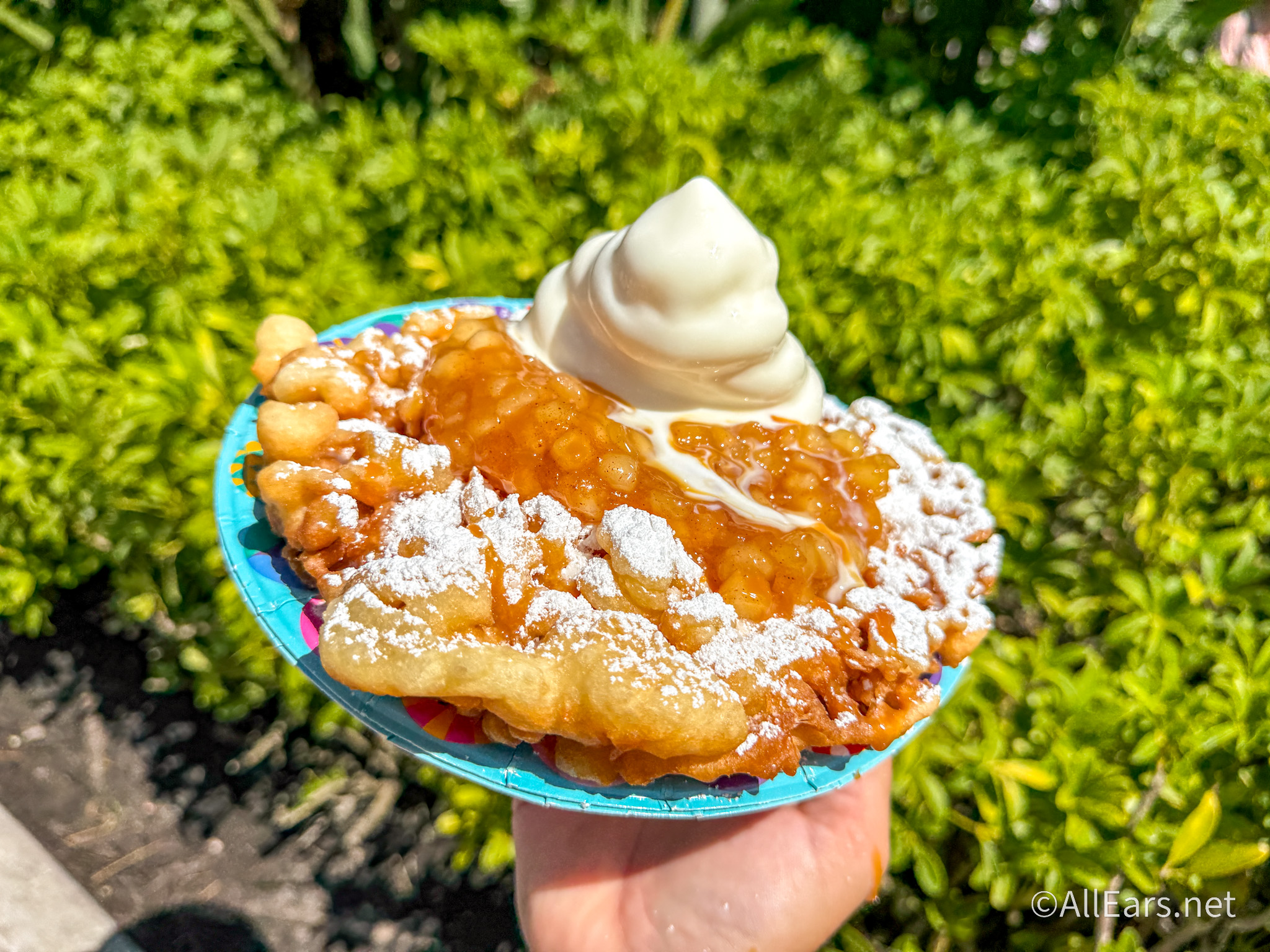 20250610 AE Caramel Apple Pie Funnel Cake Epic Eats Food Echo Lake Disneys Hollywood Studios Disney